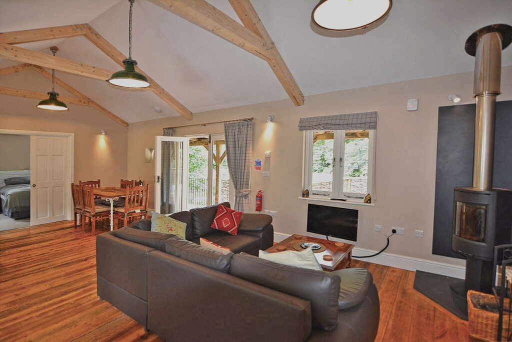 Lake-House-photography-Monmouthshire